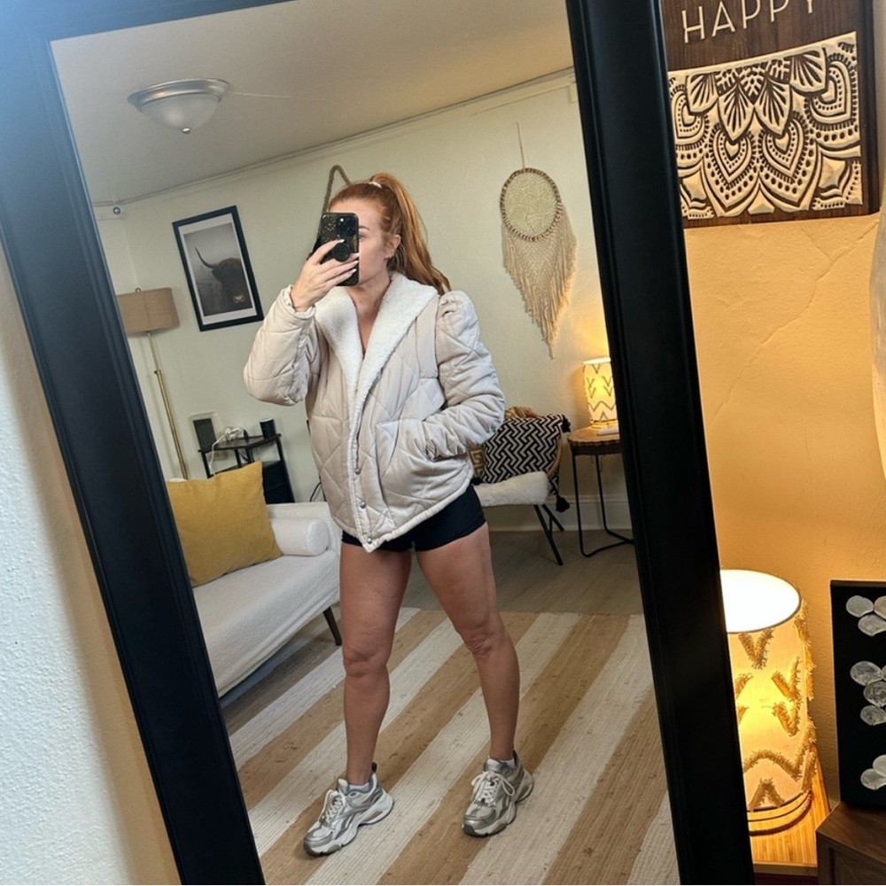 Blank NYC Warm Hearts Quilted Sherpa Jacket - Picture 8 of 8